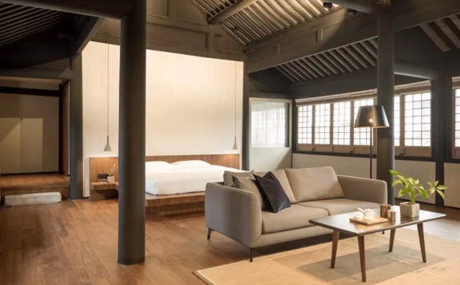 全屋定制家具利用屋內的梁和柱，星空梵高全屋定制